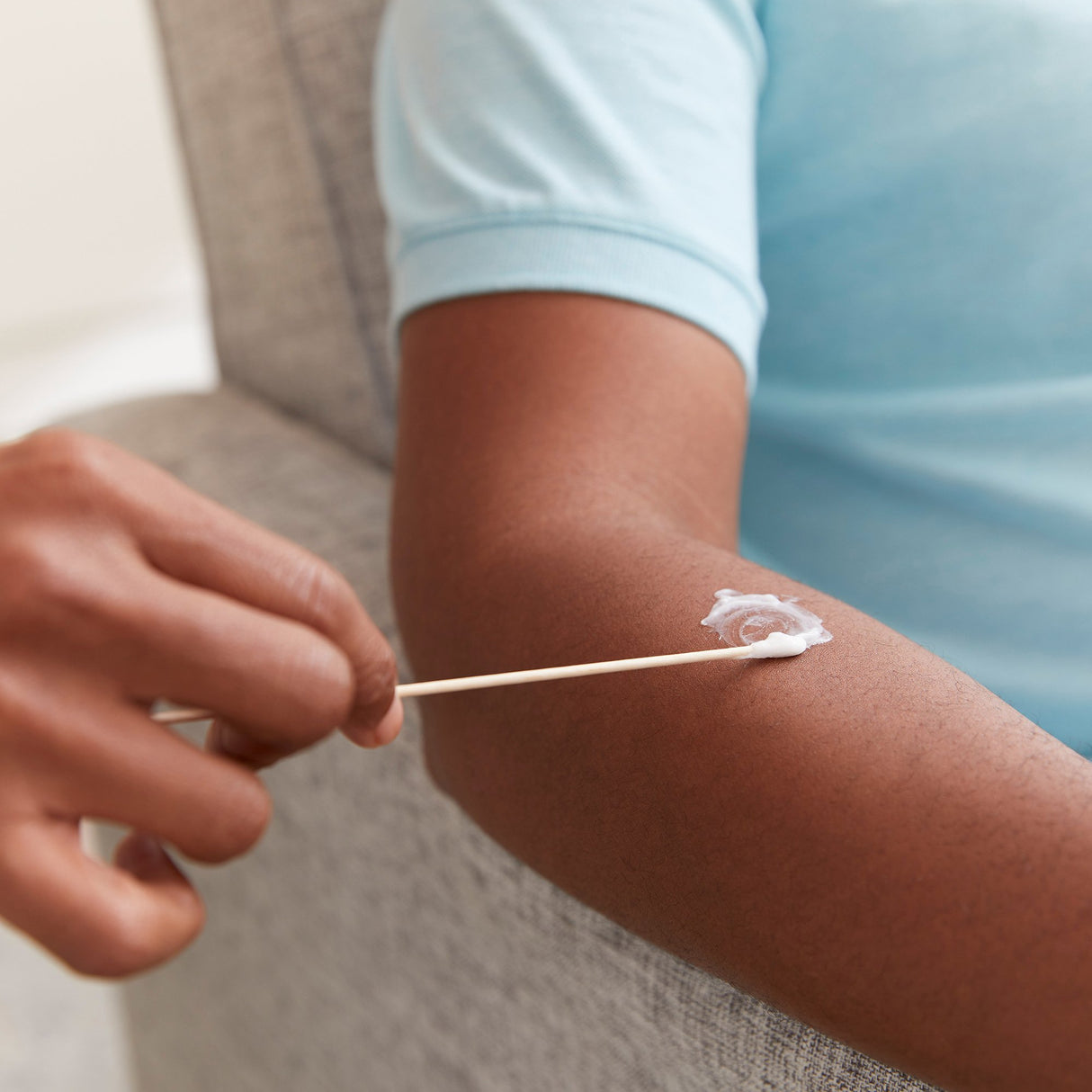 Swabstick McKesson Cotton Tip Wood Shaft 6 Inch Sterile 1 per Pack - BeHope