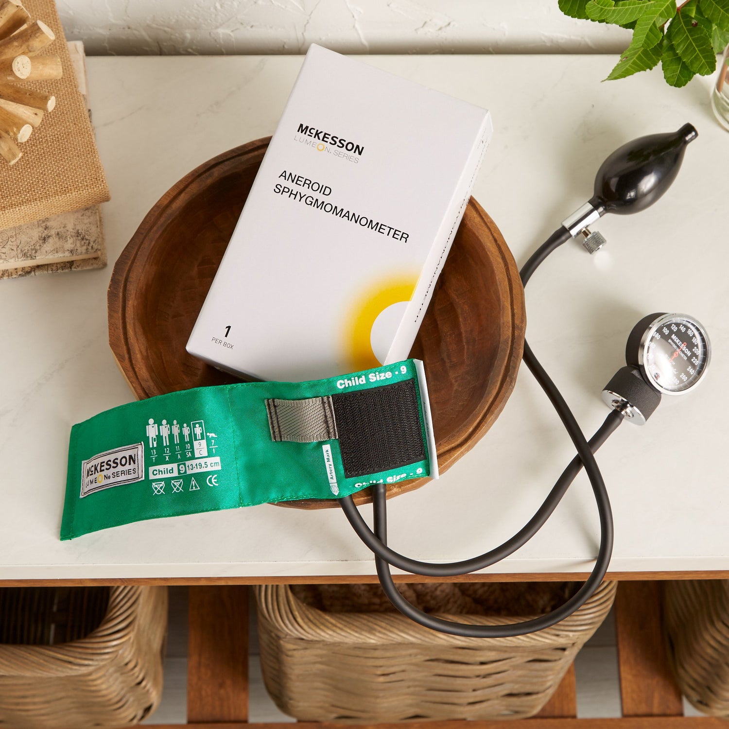 Aneroid Sphygmomanometer Unit McKesson LUMEON™ Pediatric Cuff Nylon Cuff 13 - 19.5 cm Pocket Aneroid - BeHope