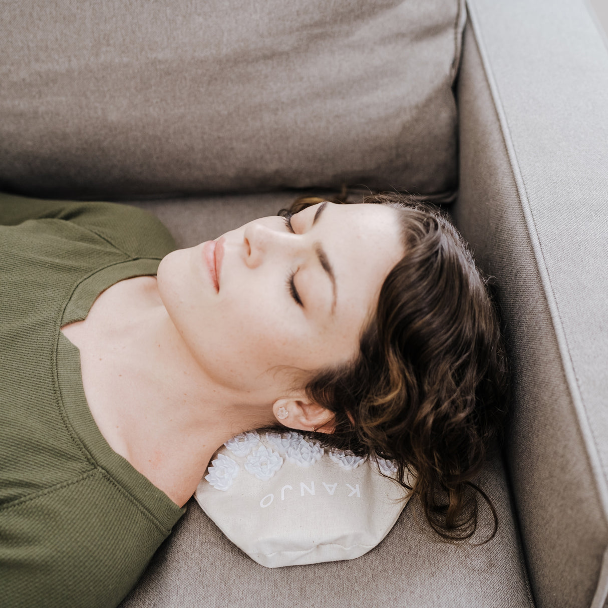 Acupressure Pillow with Internal Water Bottle Kanjo 2-1/2 X 8-1/2 X 13 Inch - BeHope