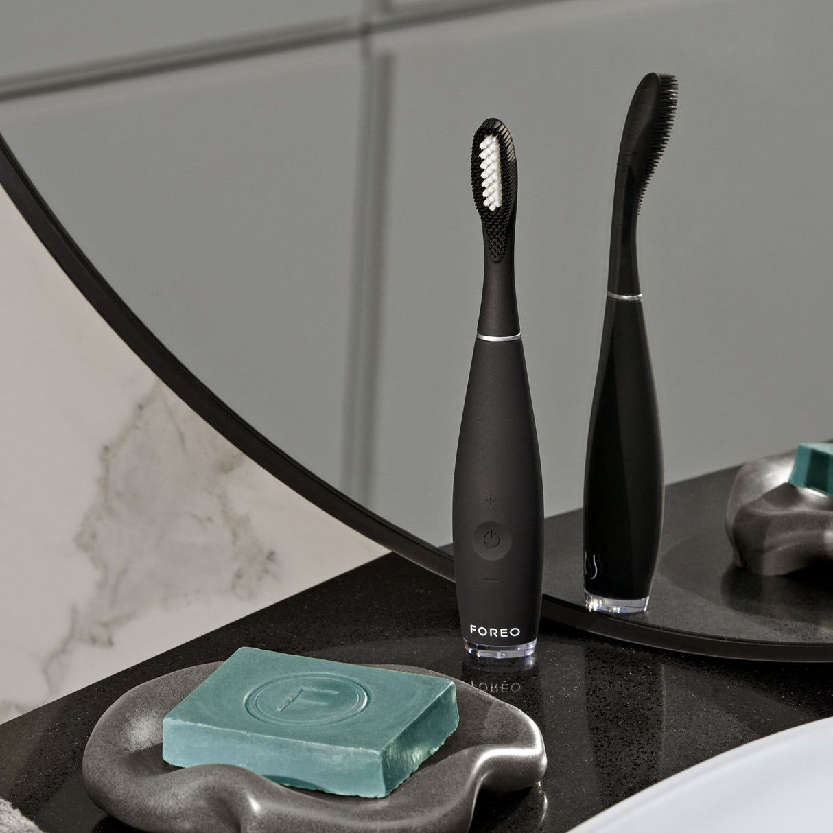 Sonic Toothbrush ISSA™ 3 Black Adult Polymer - BeHope