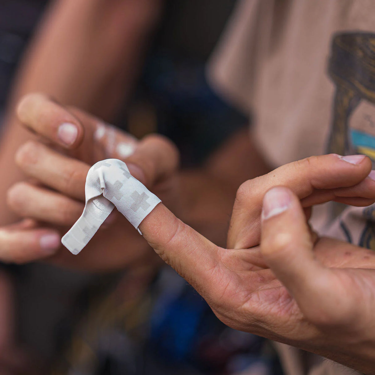 First Aid Kit My Medic SUPERSKIN Fingertip Pouch - BeHope