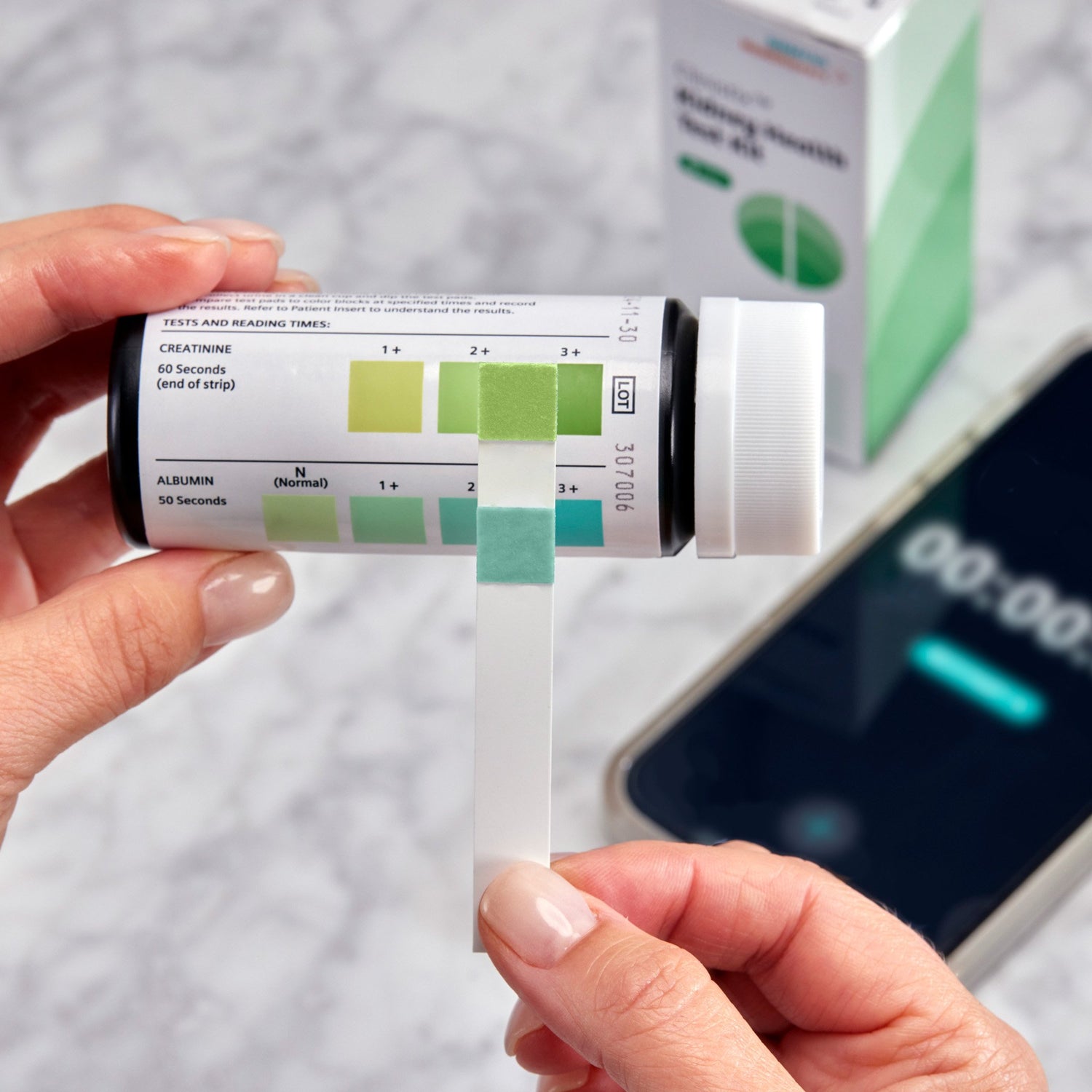 Urinalysis Test Kit Clinistix™ Albumin / Creatinine / Creatinine Ratio 5 Tests per Kit CLIA Waived - BeHope