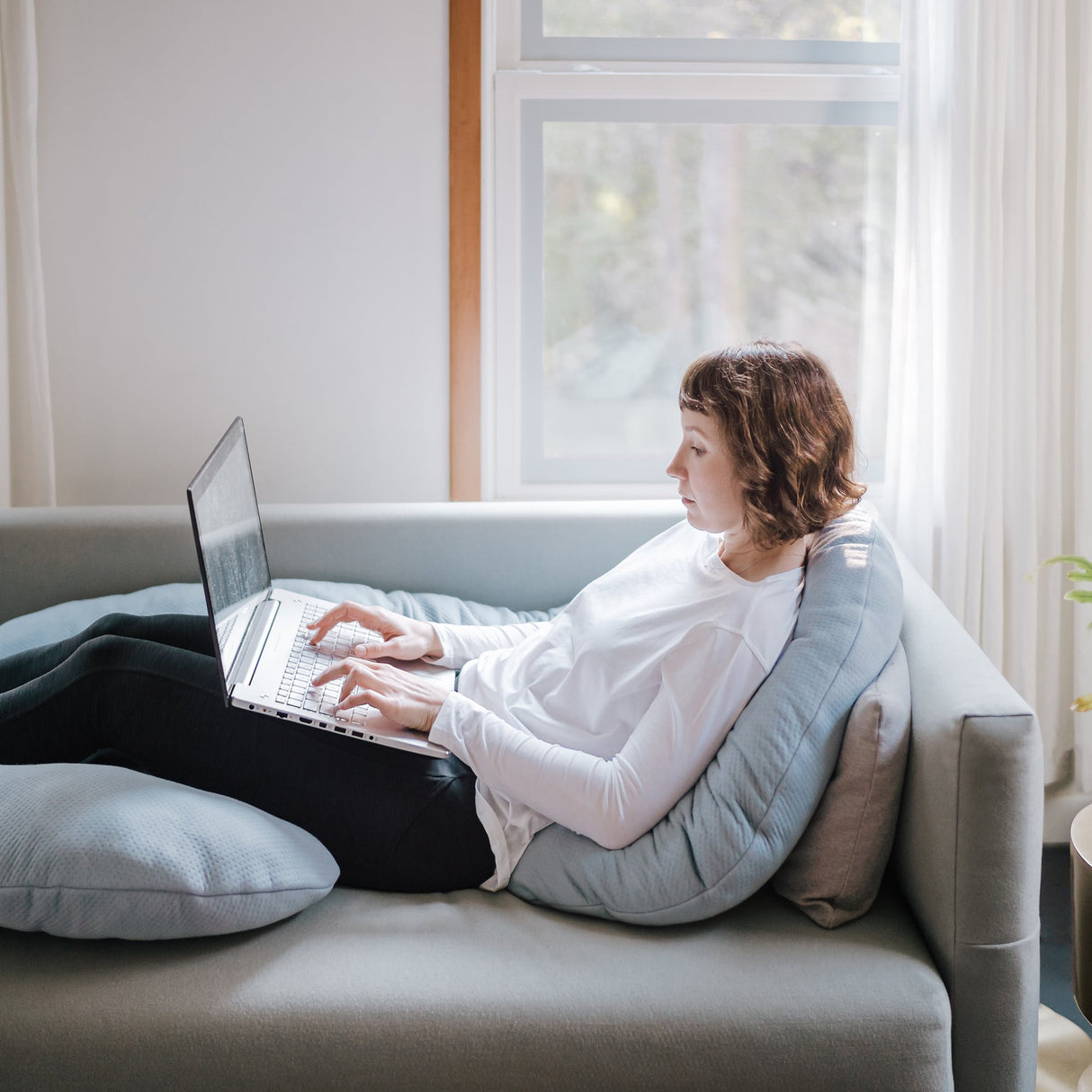 Positioning Pillow Kanjo 57 X 7 X 30 Inch Gray Reusable - BeHope