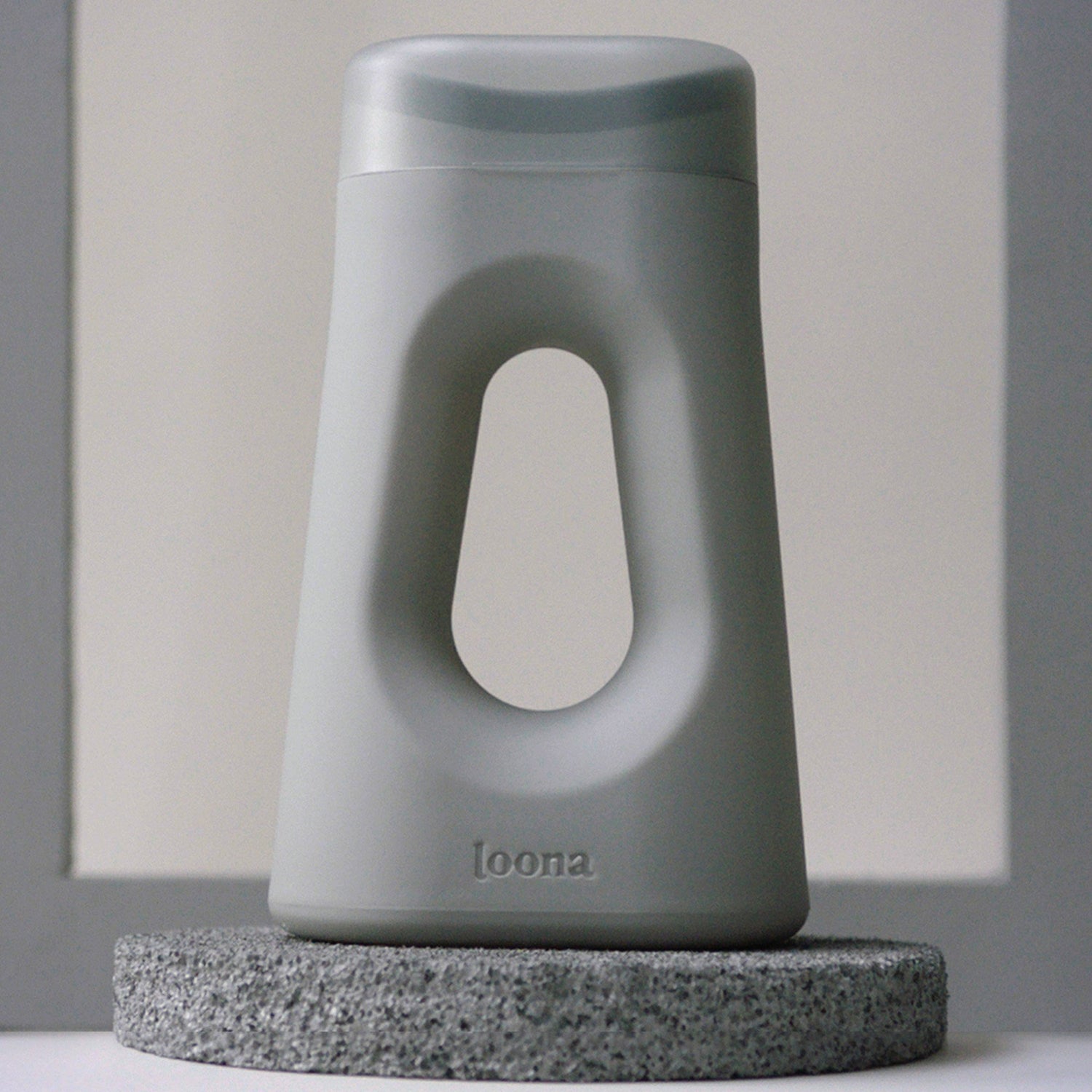 Female Urinal The Loona 30 oz. With Closure Single Patient Use - BeHope