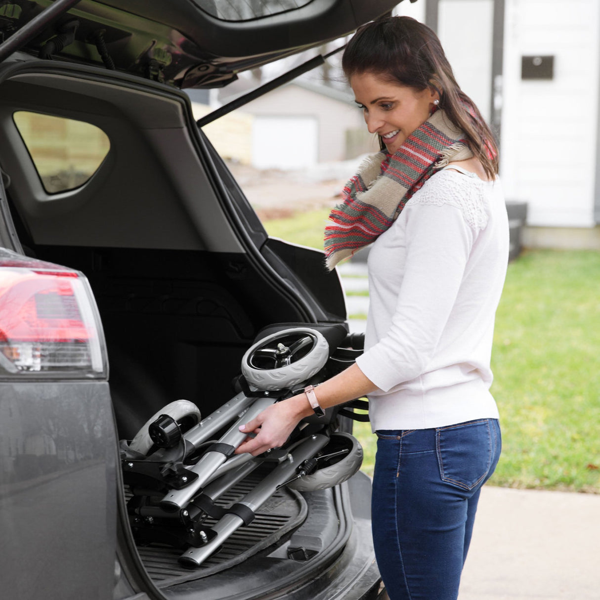 4 Wheel Rollator HealthSmart® Gateway Titanium Gray Adjustable Height / Lightweight / Folding Aluminum Frame - BeHope