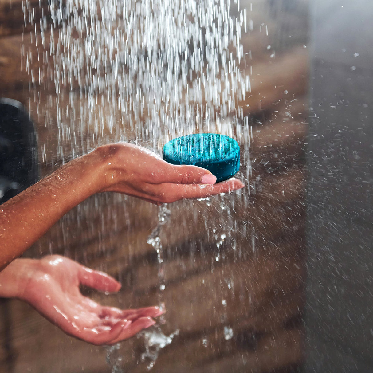 Body Cleansing Brush and Massage Device LUNA™ 4 body - BeHope