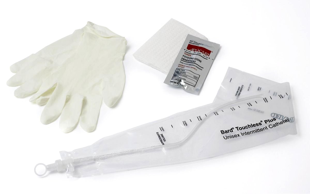 Intermittent Catheter Tray Touchless® Plus Closed System / Coude Tip 14 Fr. Without Balloon Vinyl - BeHope
