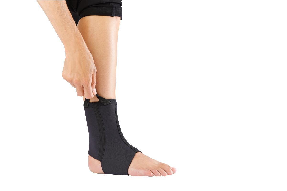 CURAD Performance Series Neoprene Open Heel Ankle Supports