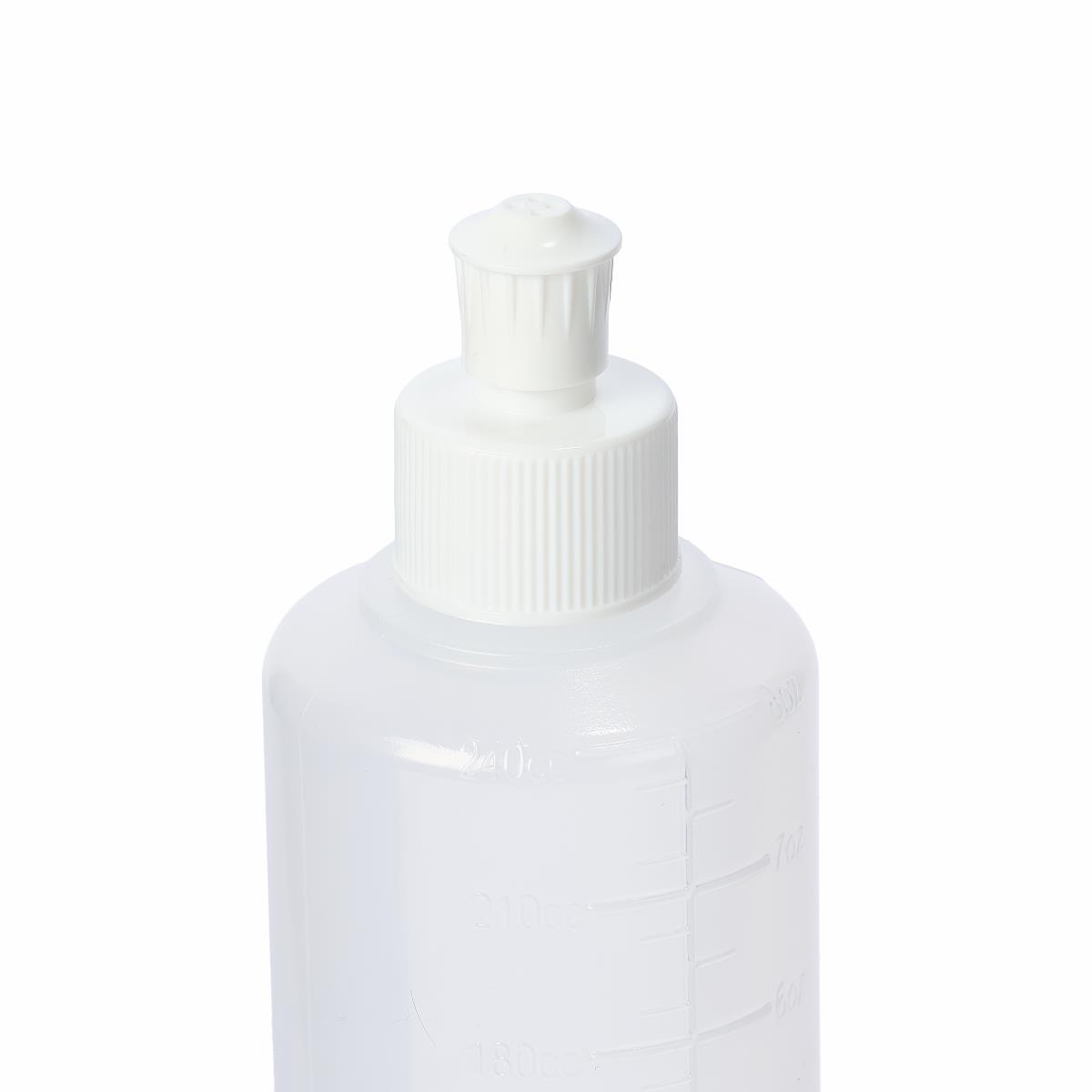 Medline postpartum perineal irrigation squirt bottle with lid, showing the secure lid.