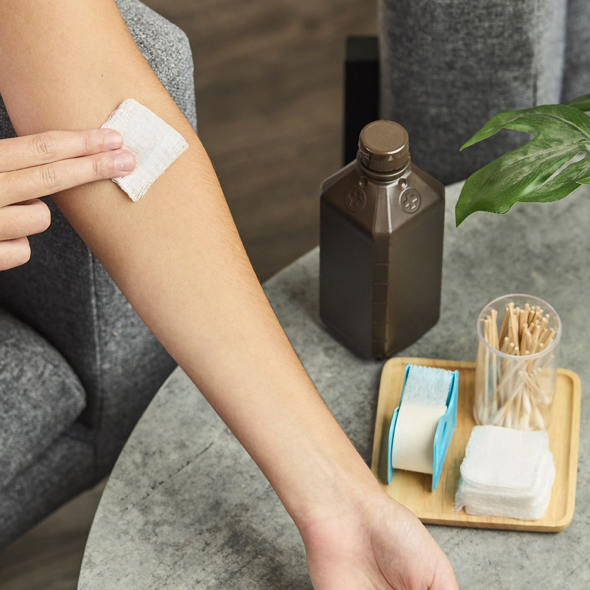 Gauze Sponge CareStock 4 X 4 Inch 12-Ply NonSterile 200 per Pack - BeHope