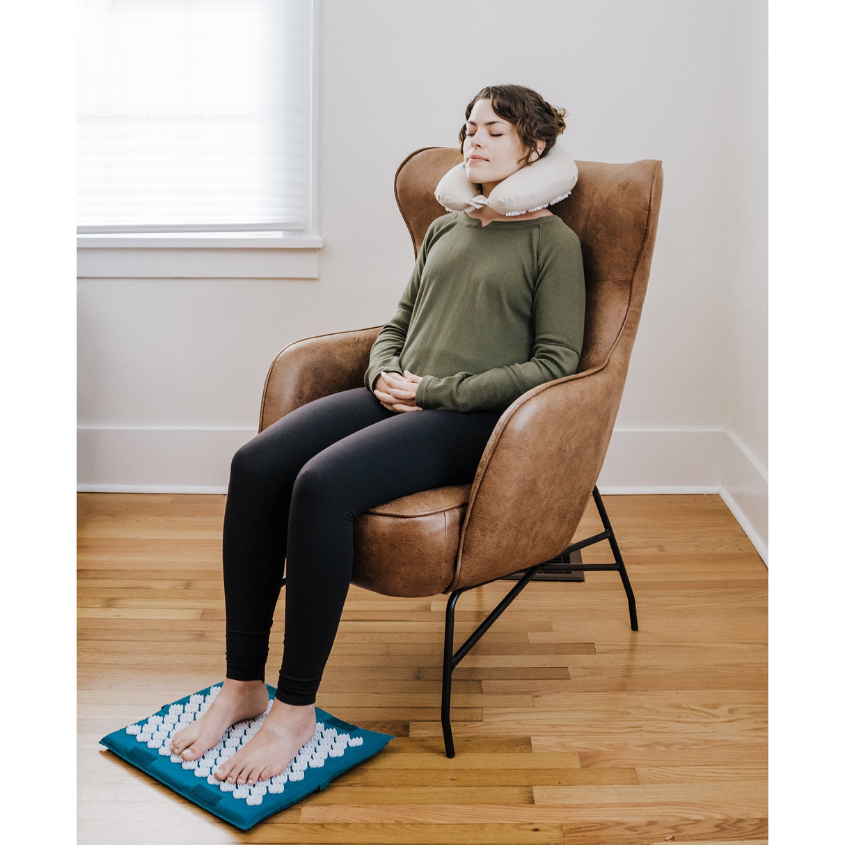 Acupressure Travel Set Kanjo Foot Mat: 1 X 14 X 16 Inch / Neck Pillow: 5 X 12 X 13 Inch - BeHope