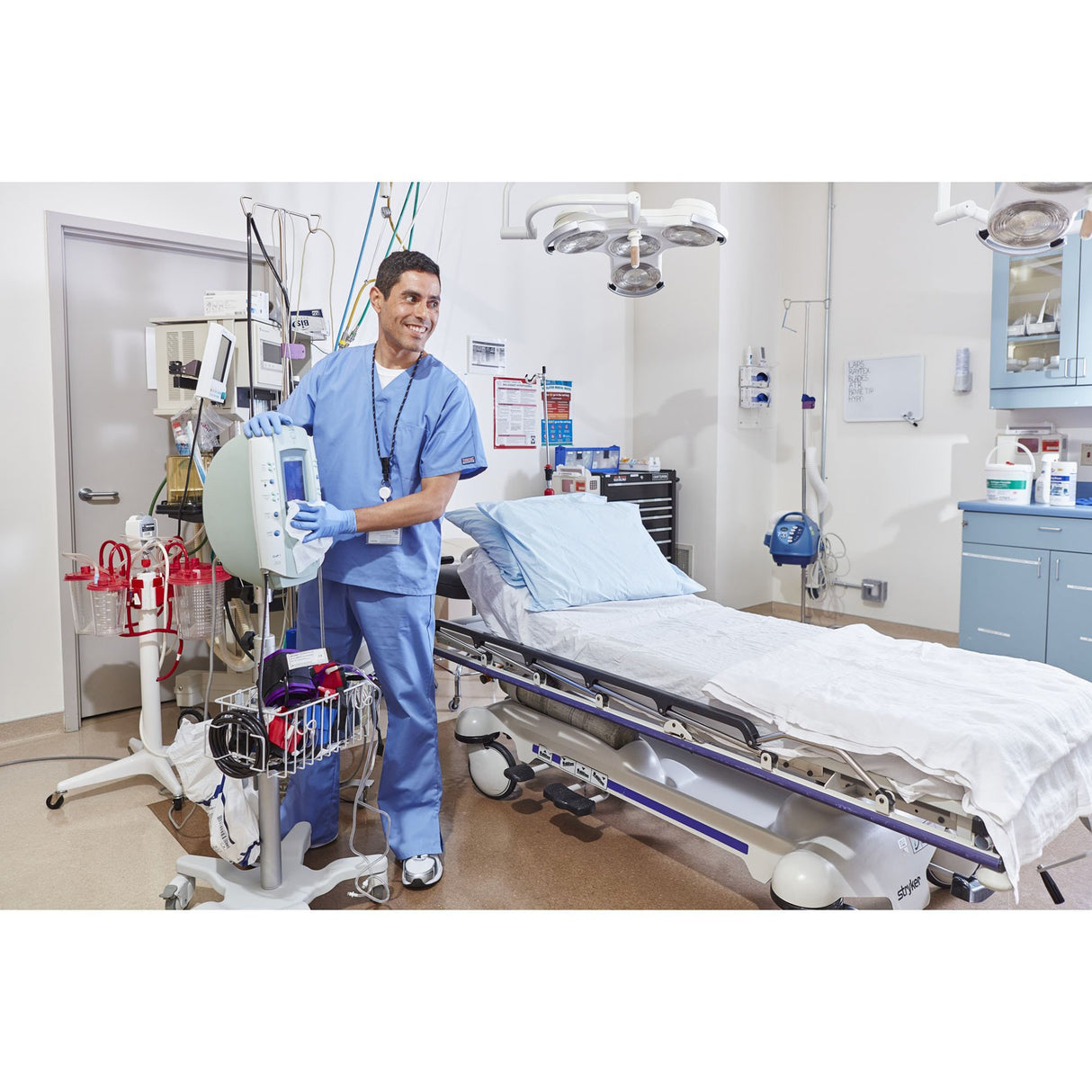 Clorox Healthcare VersaSure Surface Disinfectant Cleaner Premoistened Quaternary Based Manual Pull Wipe 110 Count Pail Scented NonSterile - BeHope