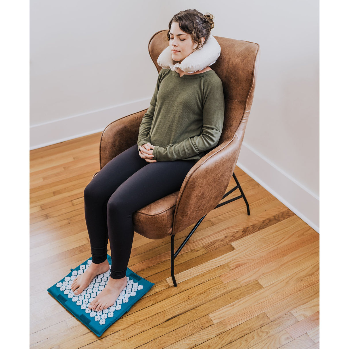 Acupressure Travel Set Kanjo Foot Mat: 1 X 14 X 16 Inch / Neck Pillow: 5 X 12 X 13 Inch - BeHope