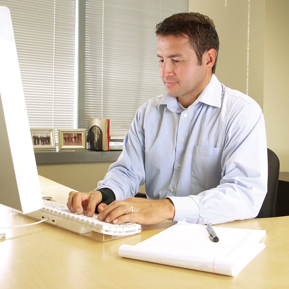 Arthritis Glove IMAK® Compression Arthritis Thumb Open Finger Small Wrist Length Hand Specific Pair - BeHope