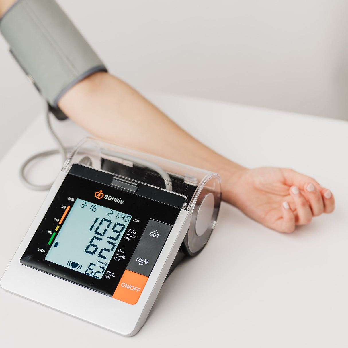 Digital Blood Pressure Monitor Sensiv Desk Model - BeHope