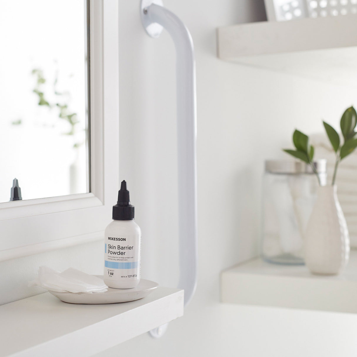 Ostomy Barrier Powder McKesson 1 oz. Puff Bottle, Protective Skin Barrier - BeHope