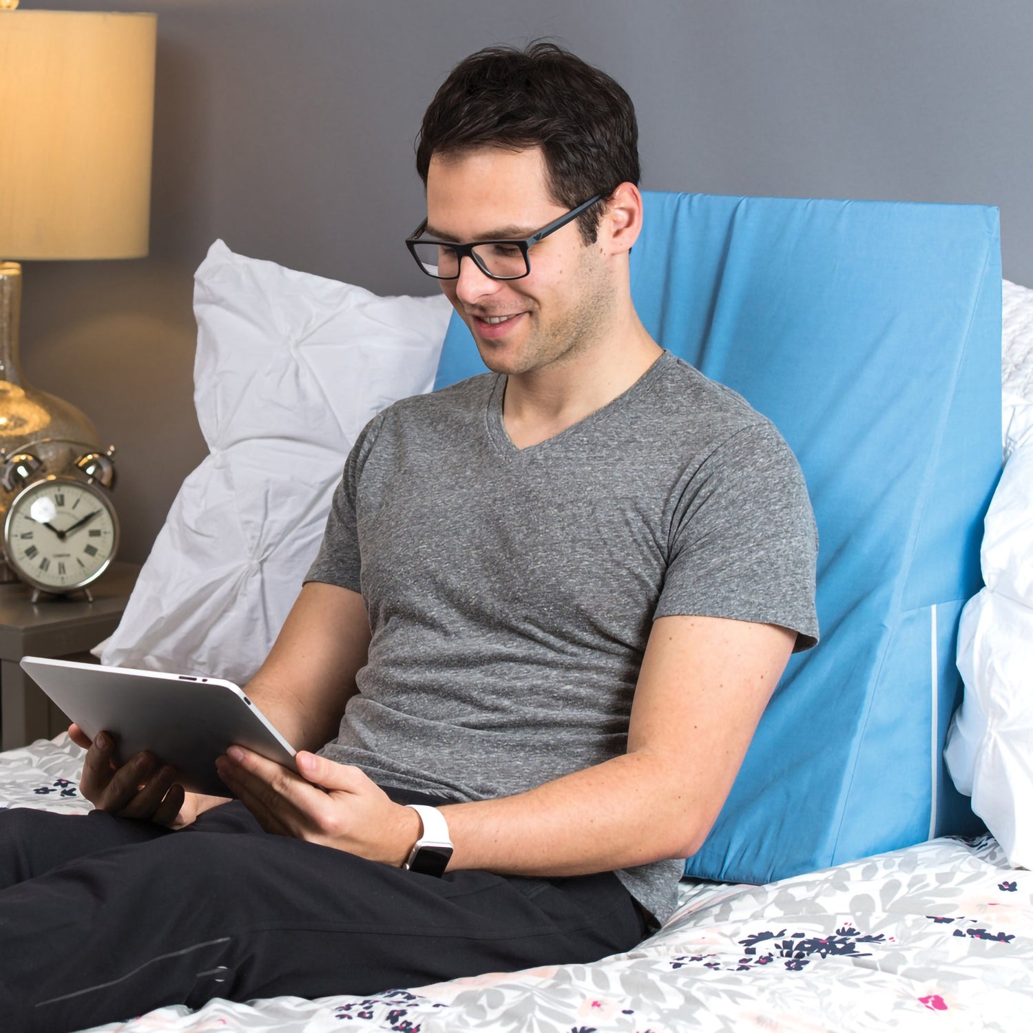 Positioner Wedge DMI® 24 W X 24 L X 7 H Inch Foam Freestanding - BeHope