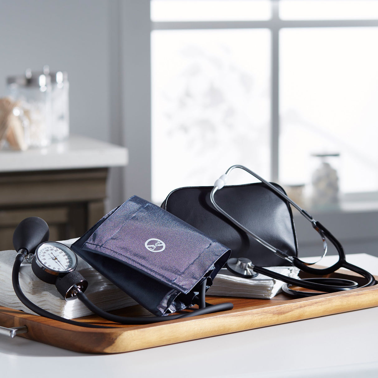 Reusable Aneroid / Stethoscope Set McKesson Brand 23 to 33 cm Adult Cuff Single Head General Exam Stethoscope Pocket Aneroid - BeHope