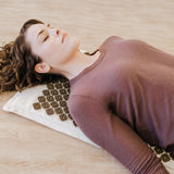 Kanjo Coconut Acupressure Mat Tan Coconut / Cotton Linen Blend / Plastic 17 X 28 Inch - BeHope