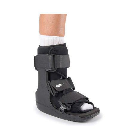 Walker Boot Ossur® FormFit® Non-Pneumatic Adult Medium Short - BeHope