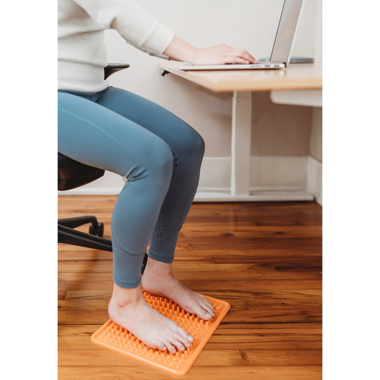 Kanjo Acupressure Foot Mat Orange PVC Plastic 10-1/2 X 13-1/2 Inch - BeHope