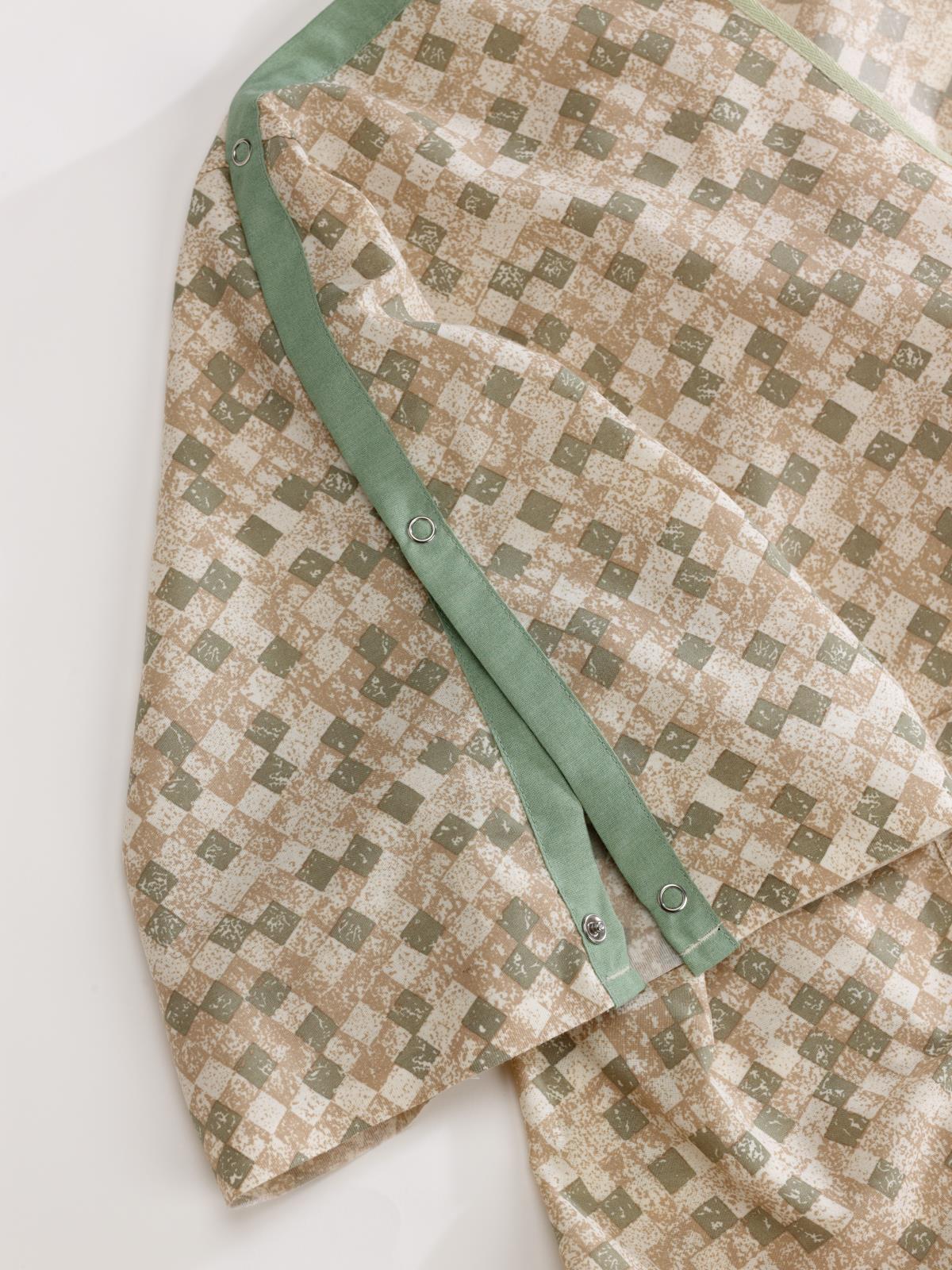 Medline Blended IV Gowns