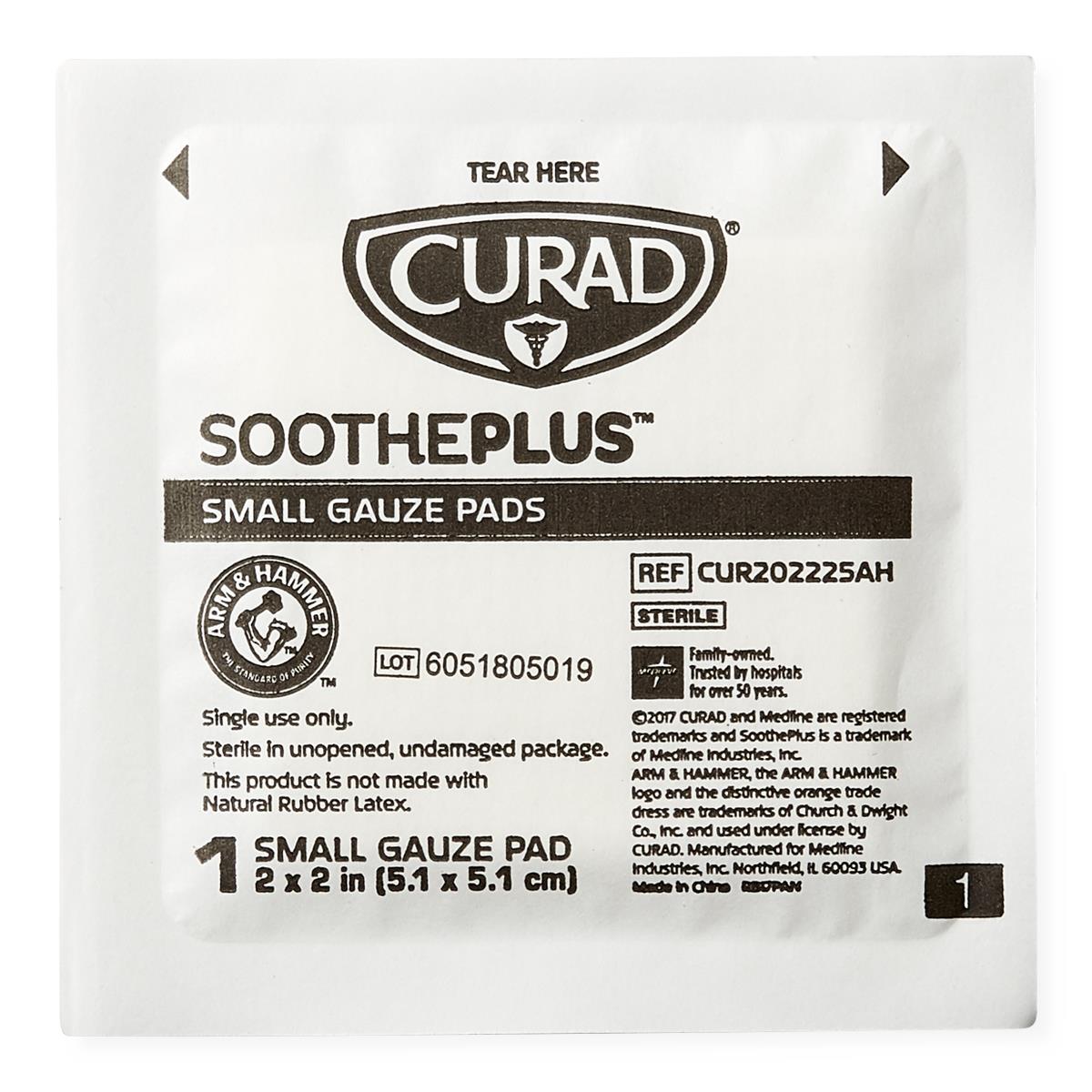 CURAD SoothePlus Gauze Pads with Arm and Hammer Baking Soda