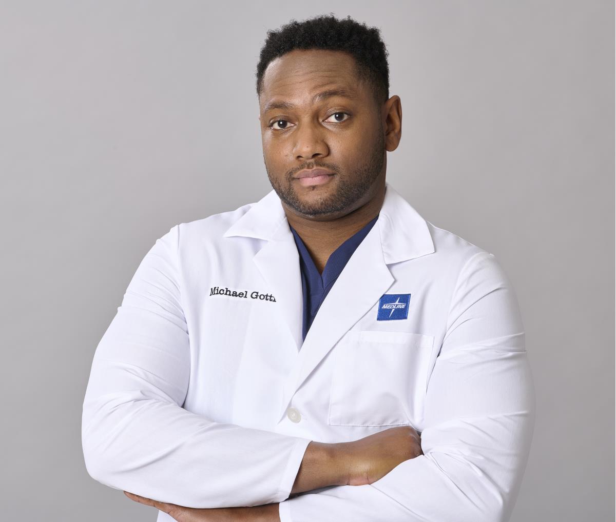 Medline Propel Men's 4-Pocket Full-Length Lab Coats