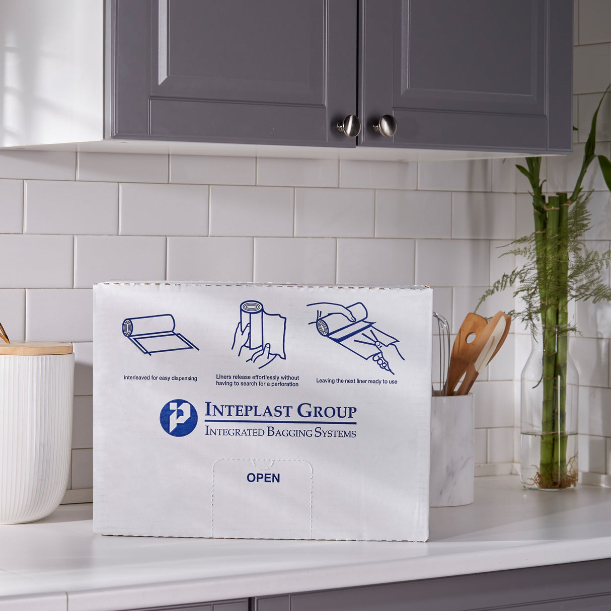 Trash Bag McKesson 60 gal. Clear LLDPE 1.15 mil 38 X 58 Inch Star Seal Bottom Coreless Roll