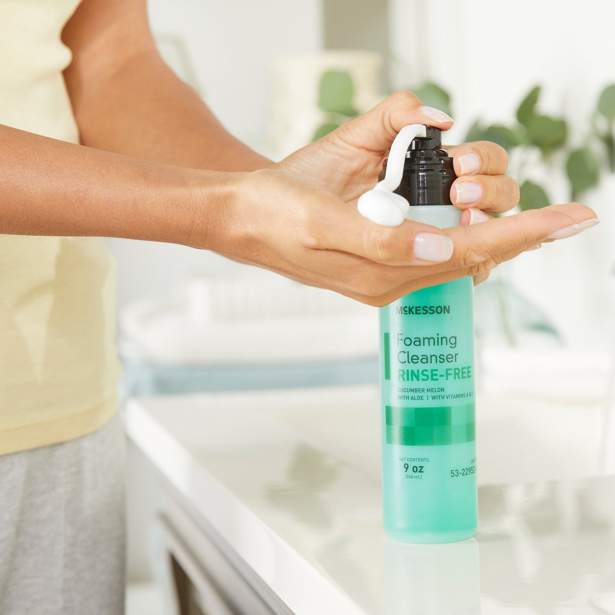 Rinse-Free Body Wash McKesson Foaming 9 oz. Pump Bottle Cucumber Melon Scent - BeHope